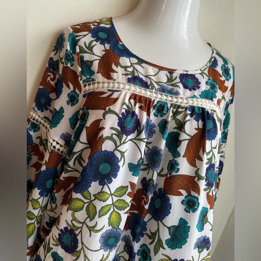 NWT-NEW DIRECTIONS SIZE MEDIUM  WOMENS TOP